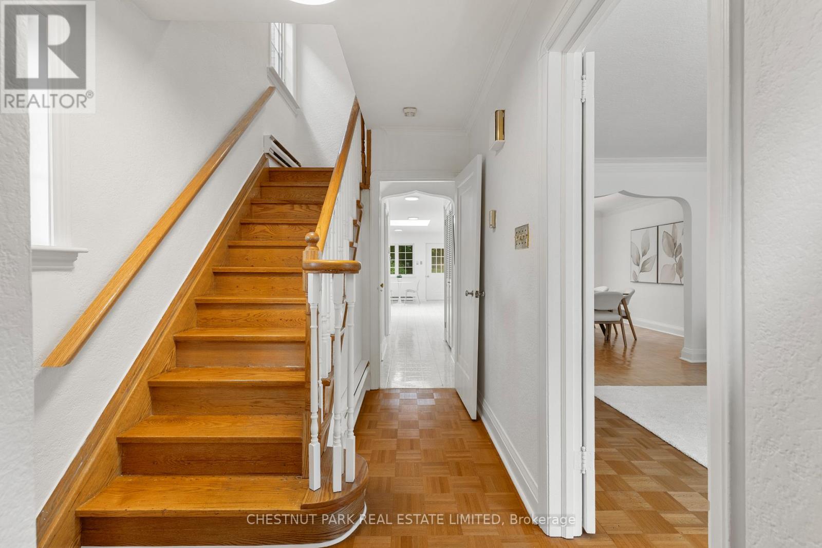 4 Roxville Avenue, Toronto, Ontario  M4G 3P8 - Photo 28 - C13527796