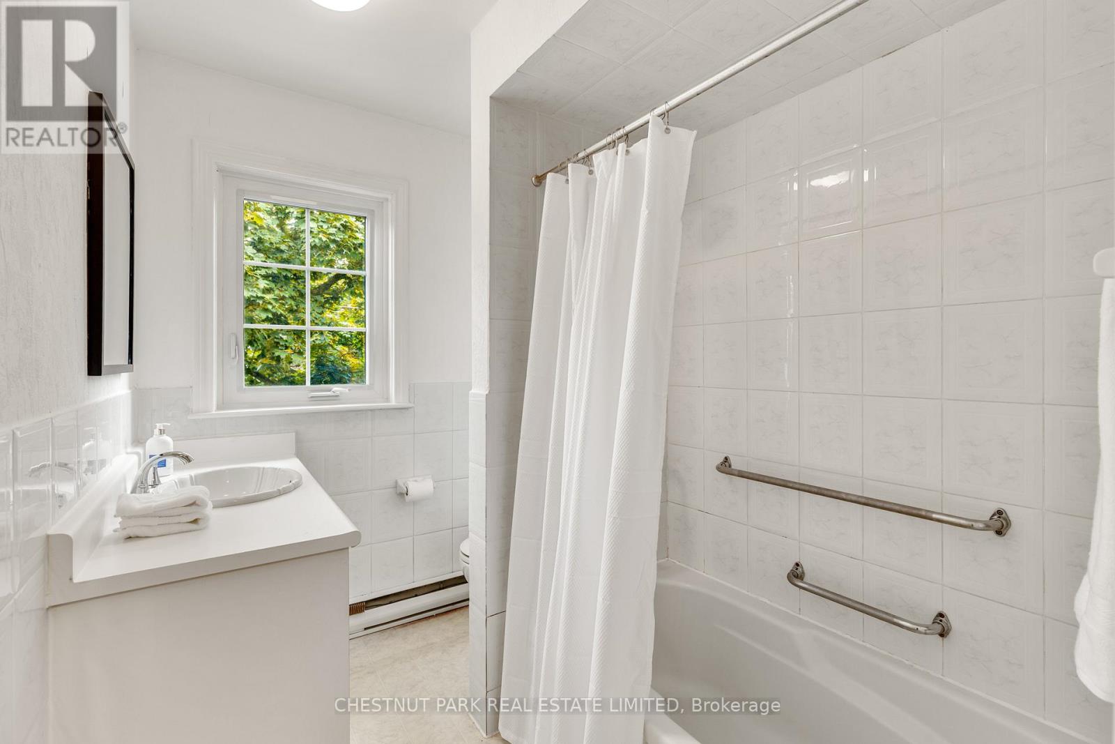 4 Roxville Avenue, Toronto, Ontario  M4G 3P8 - Photo 39 - C13527796