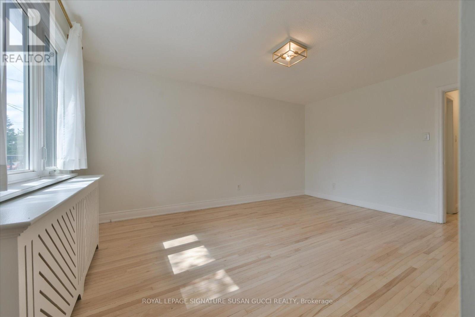 27 Bexhill Avenue, Toronto, Ontario  M1L 3B5 - Photo 5 - E13527804