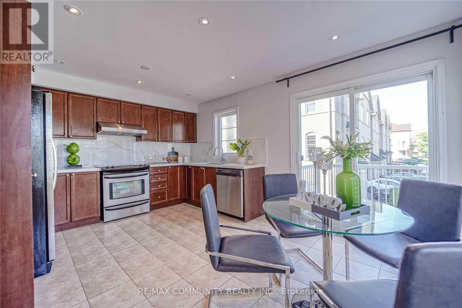 1 Burnsborough Street, Ajax, Ontario  L1S 0A7 - Photo 12 - E13527840