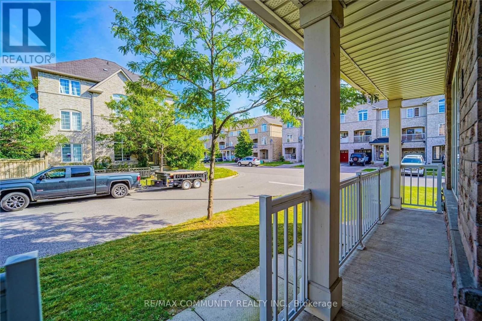 1 Burnsborough Street, Ajax, Ontario  L1S 0A7 - Photo 6 - E13527840
