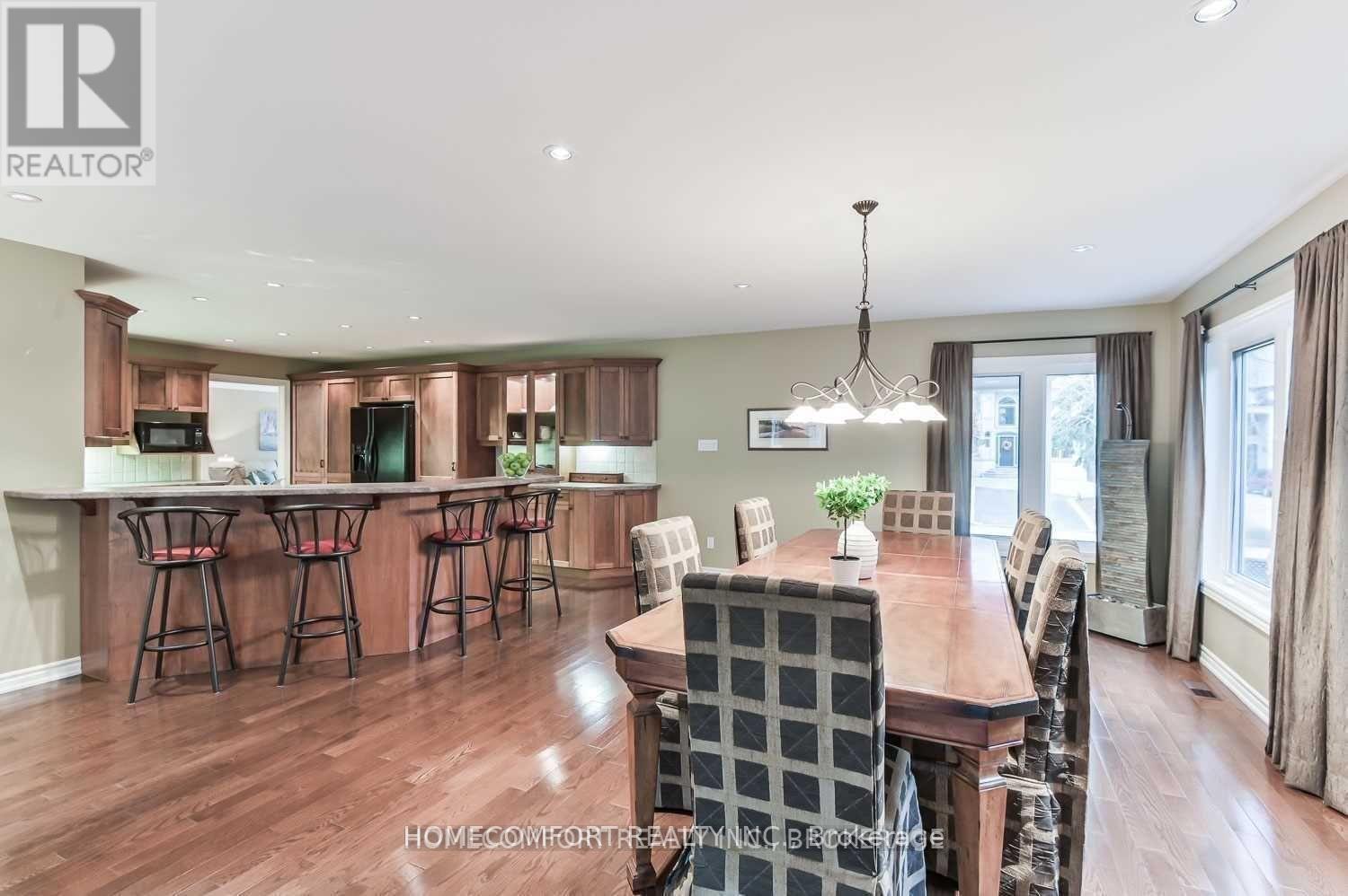 19 Pomander Road, Markham, Ontario L3R 1X5 - Photo 3 - N13527782