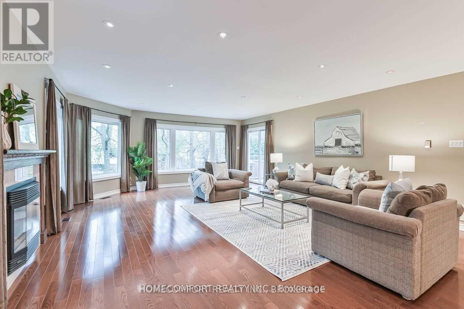 19 Pomander Road, Markham, Ontario L3R 1X5 - Photo 4 - N13527782