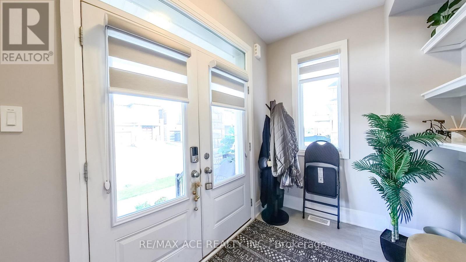 261 Marigold Court, Milton, Ontario L9T 2X5 - Photo 3 - W13527912
