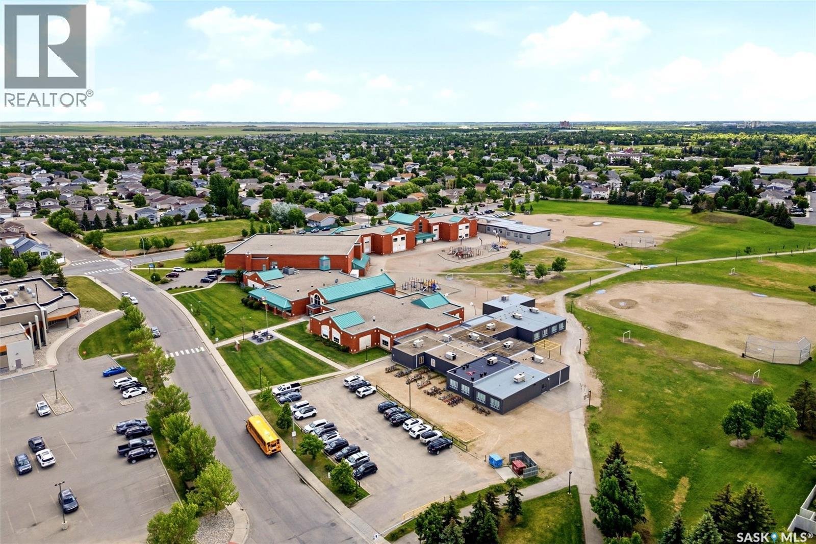 14 2751 Windsor Park Road, Regina, Saskatchewan  S4V 1B1 - Photo 37 - SK041631