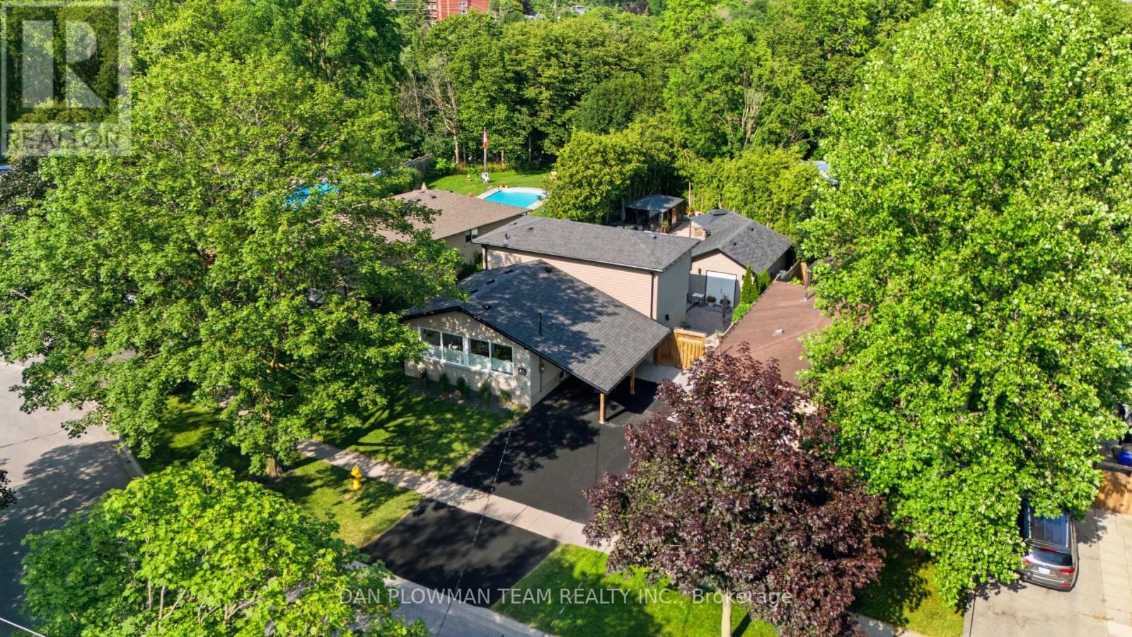 13 Strike Avenue, Clarington, Ontario  L1C 1K2 - Photo 2 - E13526646