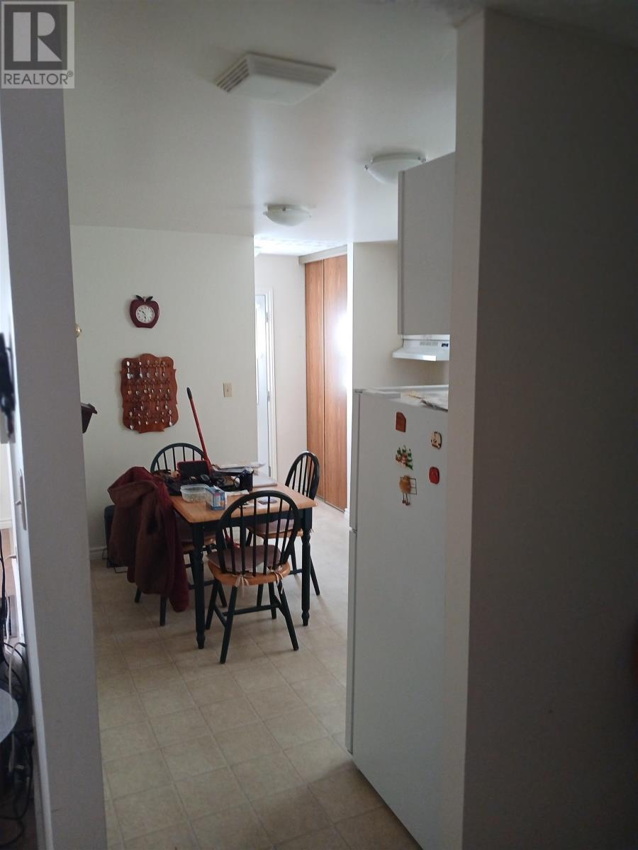 50 Hergott Ave, Elliot Lake, Ontario  P5A 3A8 - Photo 11 - SM261730