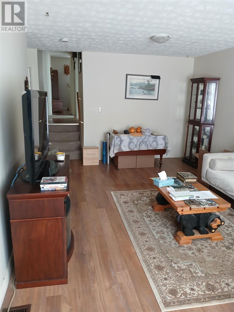 50 Hergott Ave, Elliot Lake, Ontario  P5A 3A8 - Photo 17 - SM261730