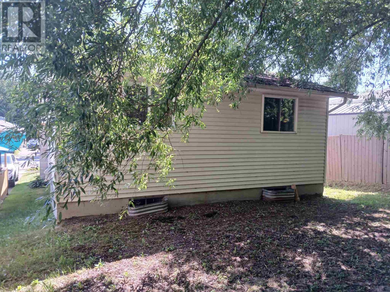 50 Hergott Ave, Elliot Lake, Ontario  P5A 3A8 - Photo 4 - SM261730