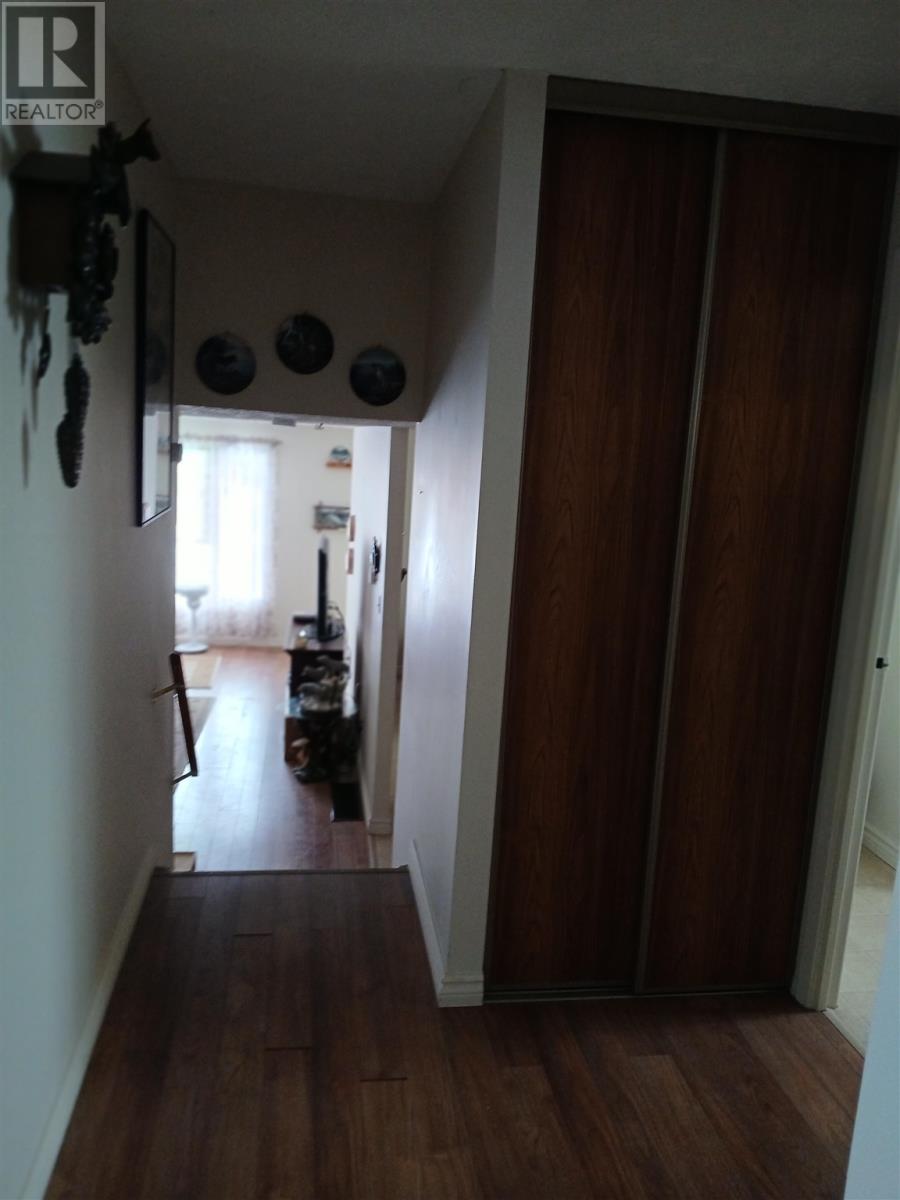 50 Hergott Ave, Elliot Lake, Ontario  P5A 3A8 - Photo 9 - SM261730
