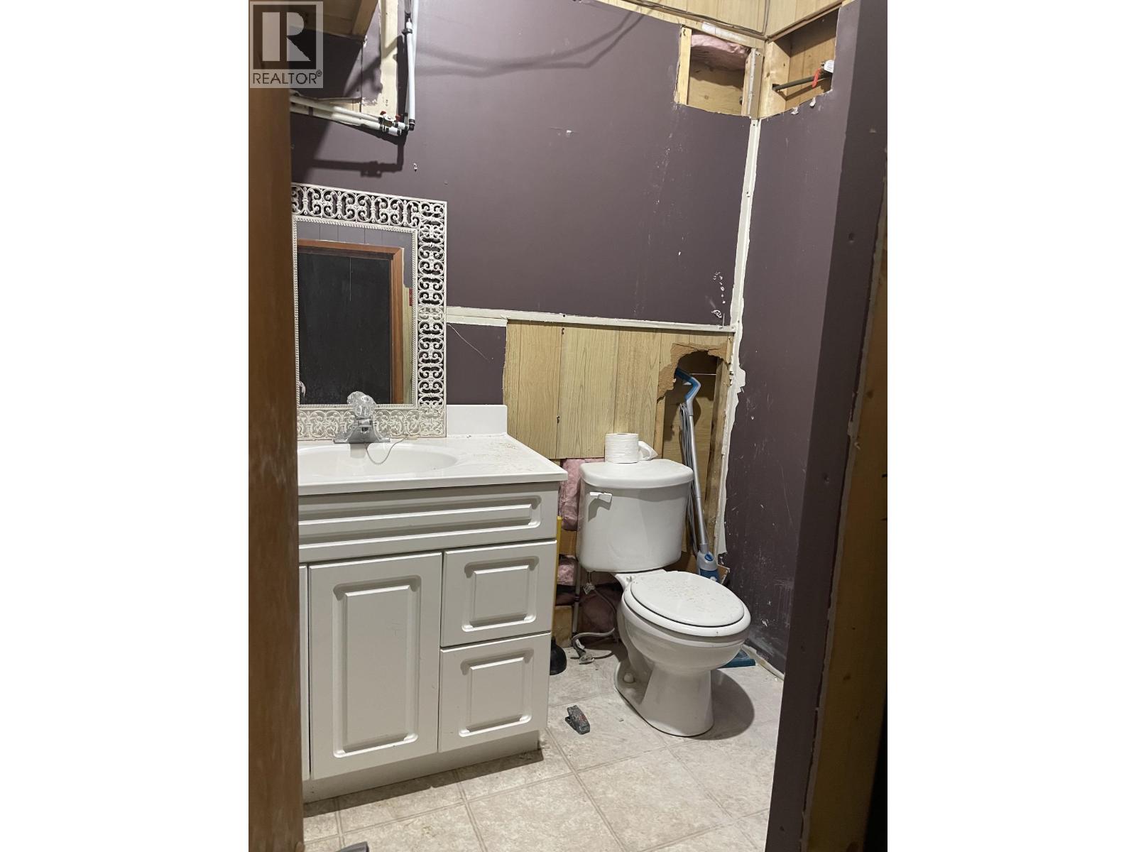6 4916 N 50 Avenue, Fort Nelson, British Columbia V0C 1R0 - Photo 6 - C8080064