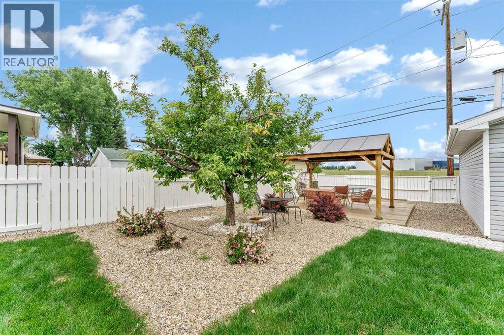 172 14 Street NW, Medicine Hat, Alberta  T1A 6R6 - Photo 38 - A2322725