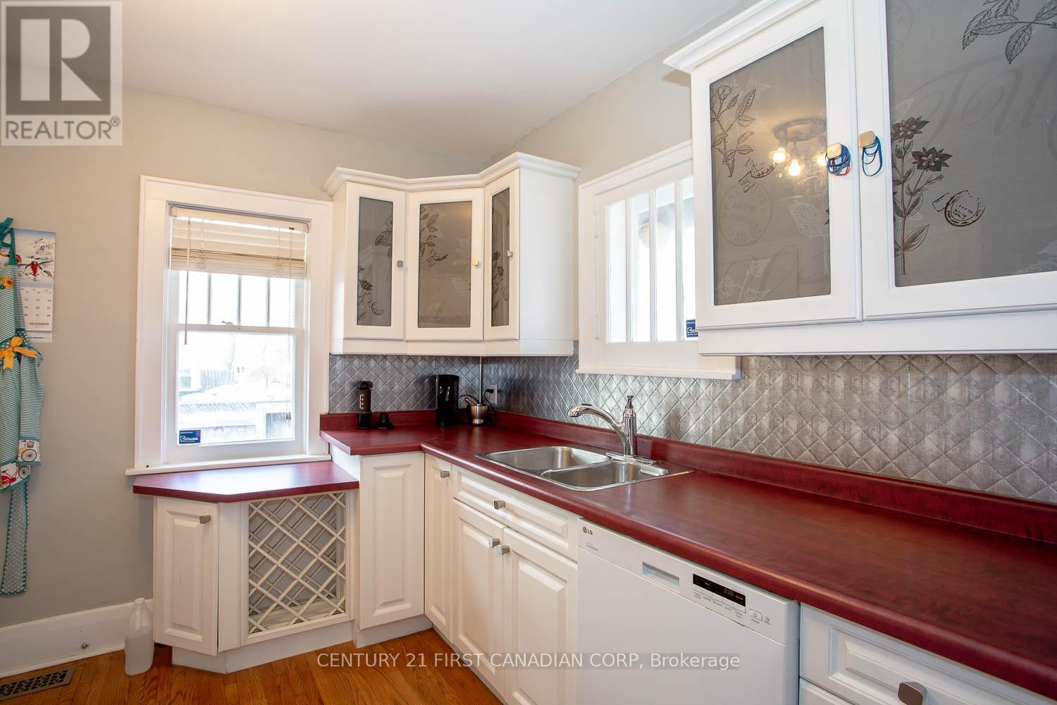 27 Wharncliffe Road S, London South, Ontario  N6J 2J5 - Photo 10 - X13528054