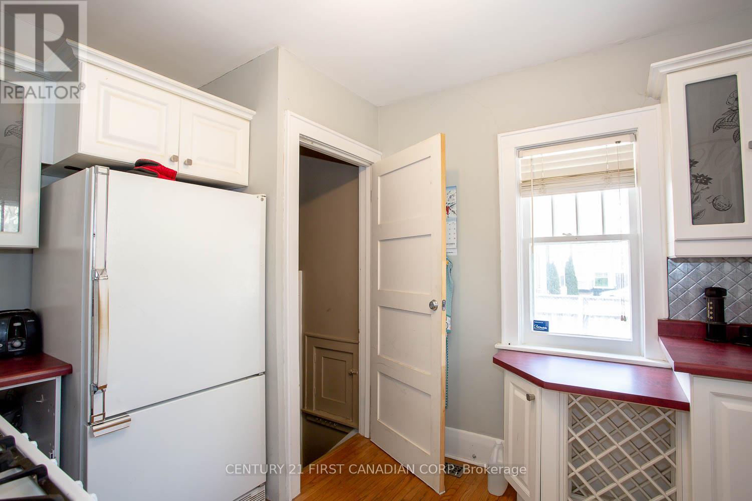 27 Wharncliffe Road S, London South, Ontario  N6J 2J5 - Photo 12 - X13528054