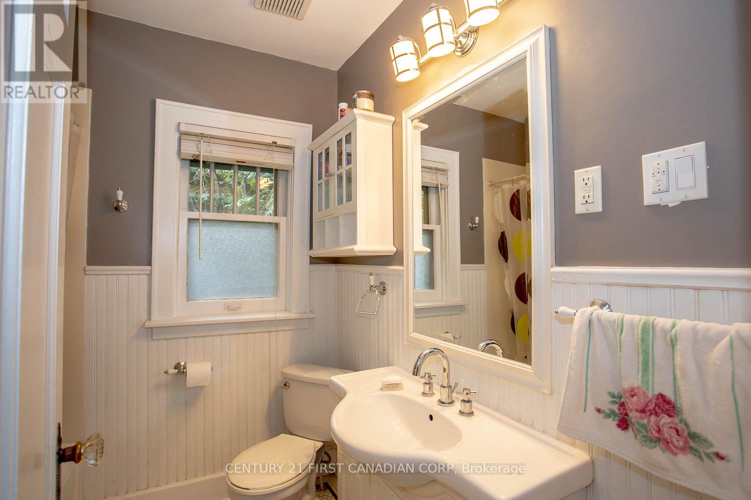 27 Wharncliffe Road S, London South, Ontario  N6J 2J5 - Photo 14 - X13528054
