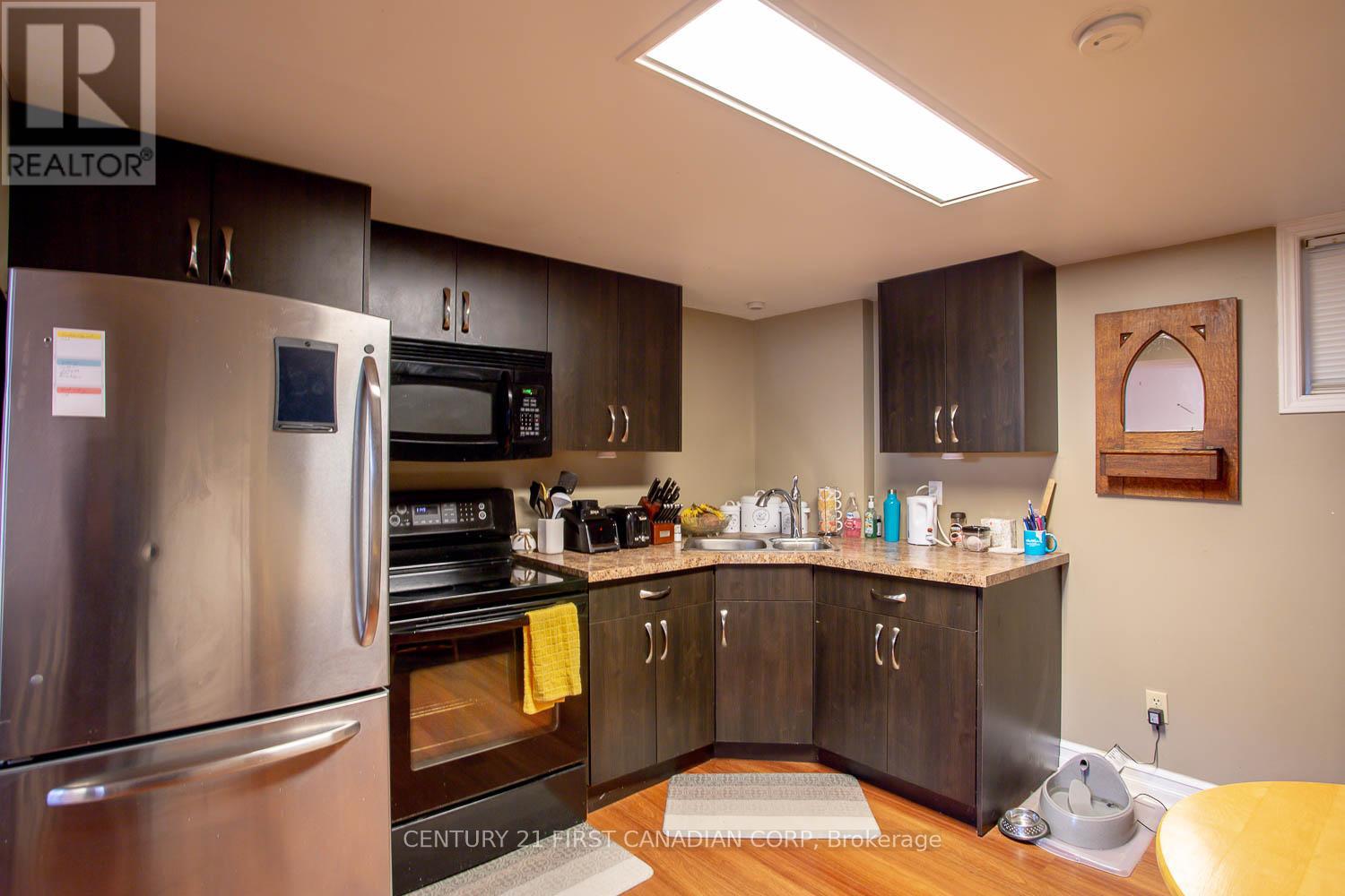 27 Wharncliffe Road S, London South, Ontario  N6J 2J5 - Photo 16 - X13528054