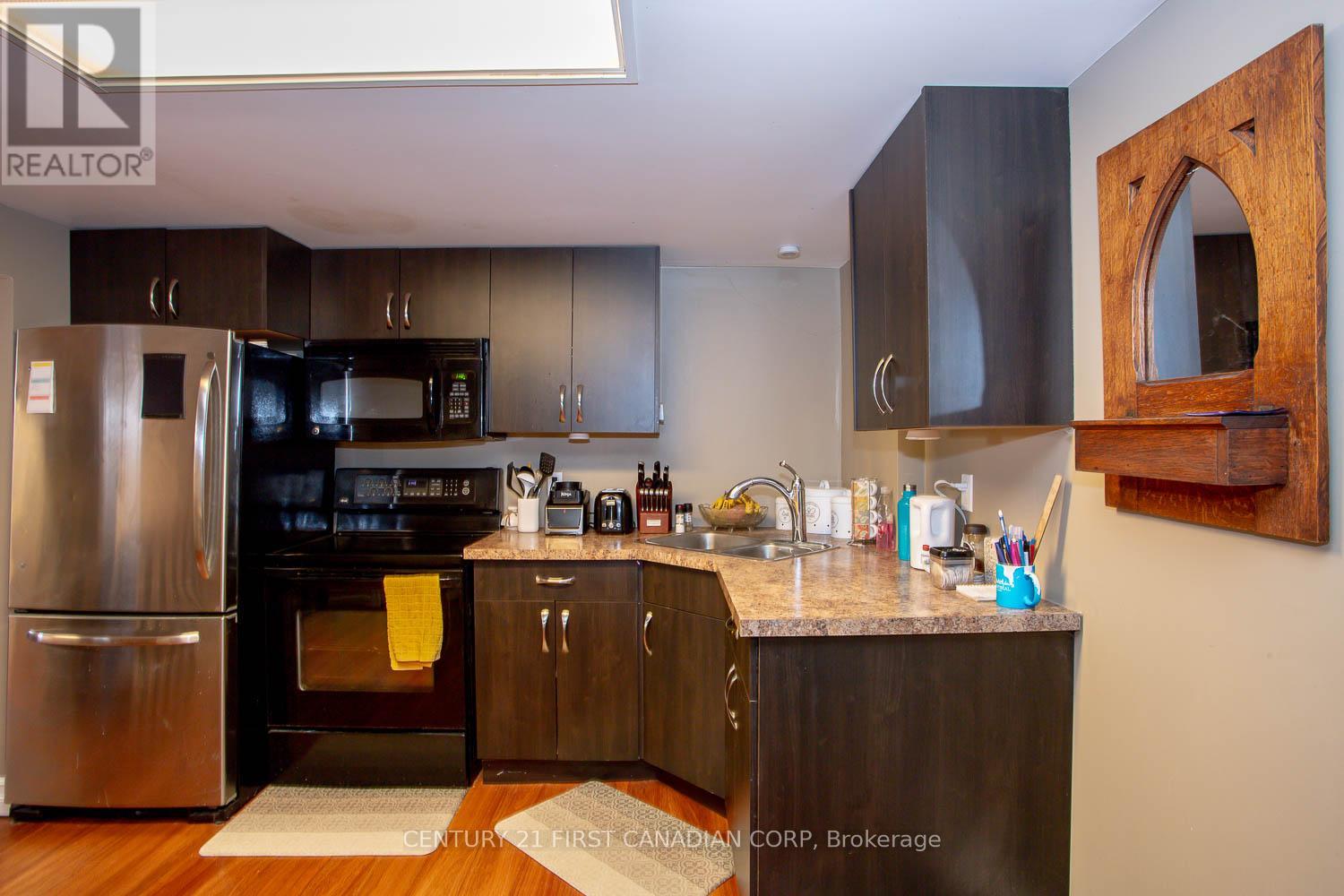 27 Wharncliffe Road S, London South, Ontario  N6J 2J5 - Photo 18 - X13528054
