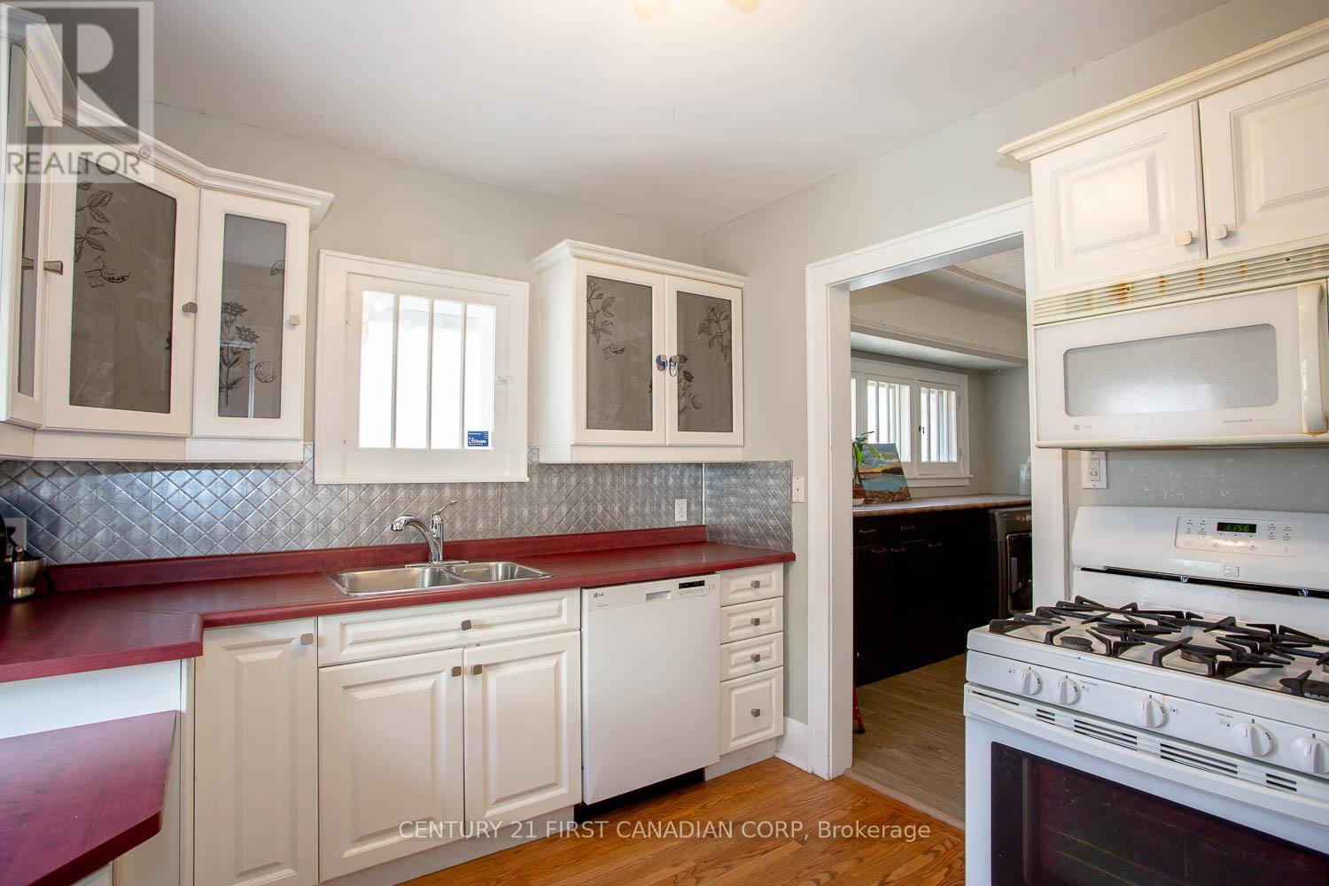 27 Wharncliffe Road S, London South, Ontario  N6J 2J5 - Photo 9 - X13528054