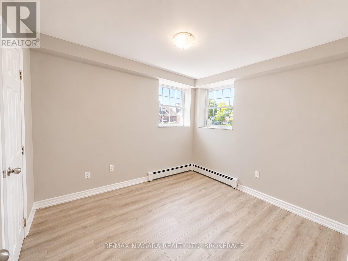 3 - 143 Westchester Crescent, St. Catharines, Ontario  L2P 2P2 - Photo 5 - X13528060