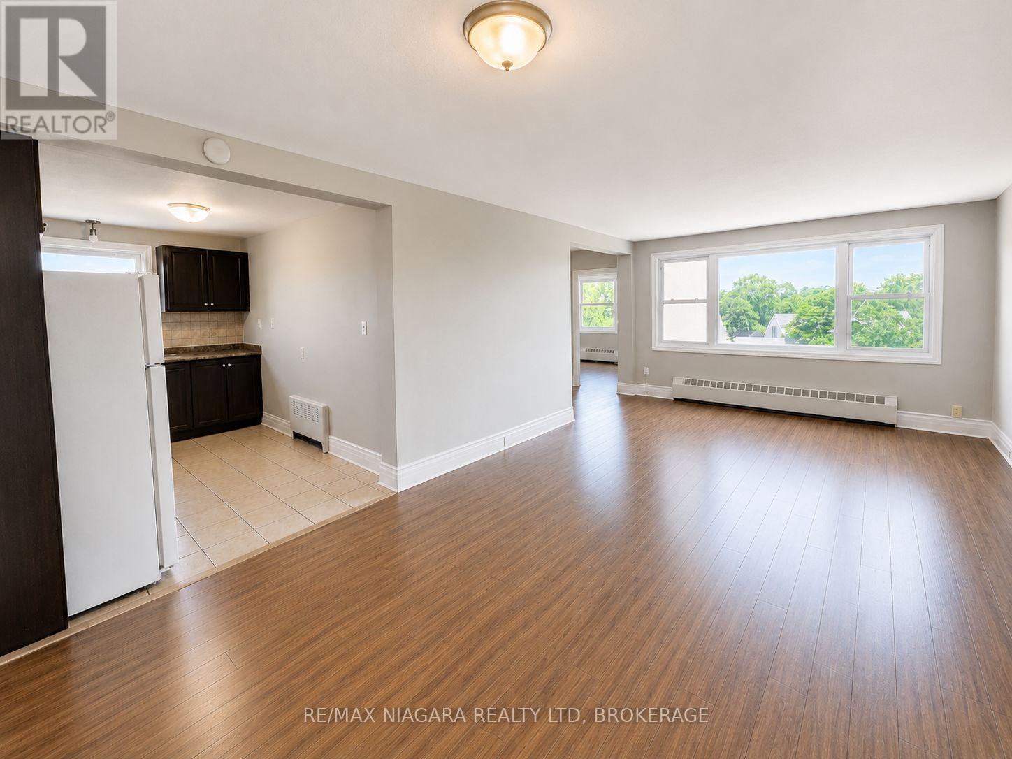 15 - 139 Westchester Crescent, St. Catharines, Ontario  L2P 2N8 - Photo 2 - X13528116