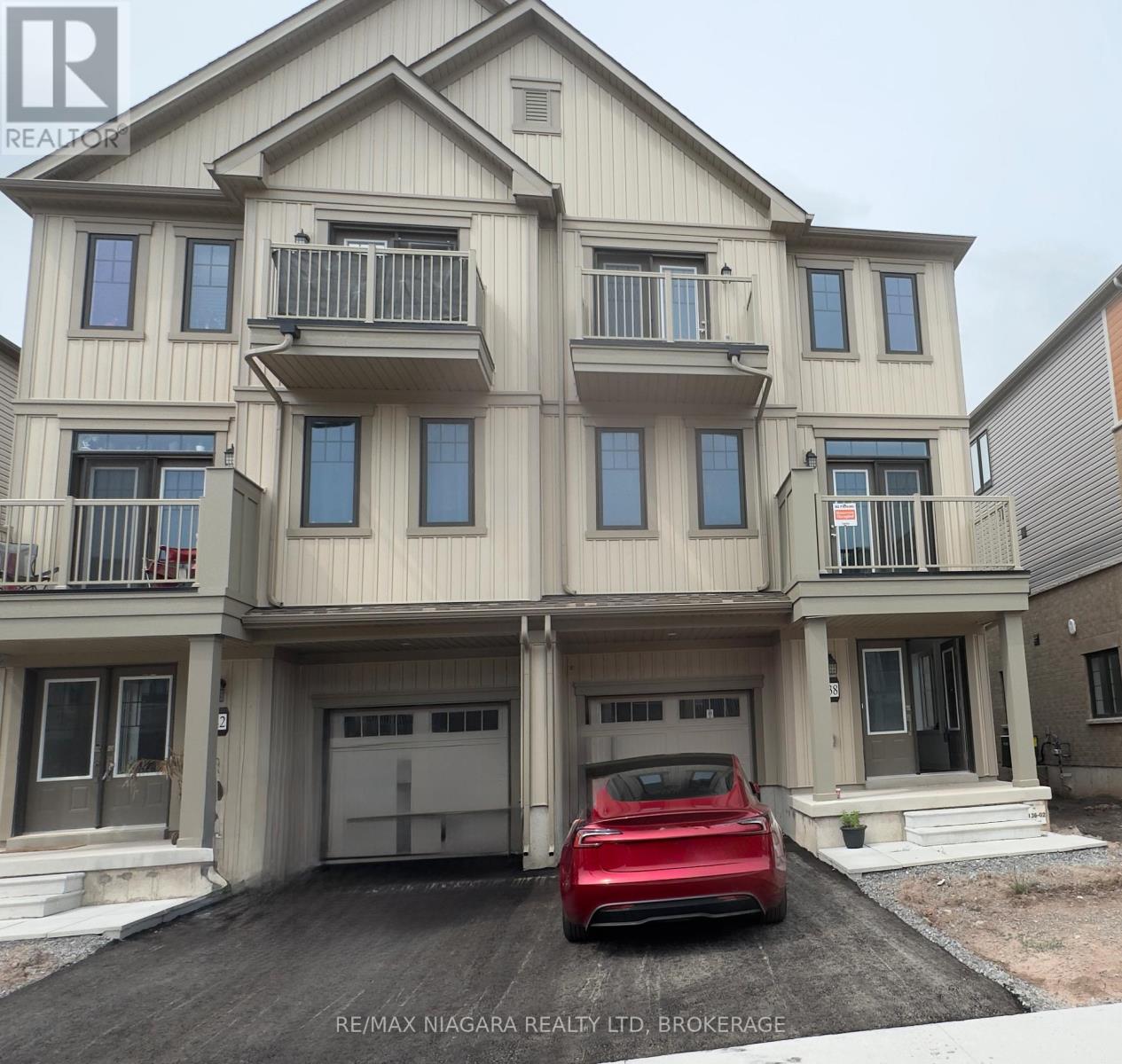38 POGIE DRIVE, Welland, Ontario