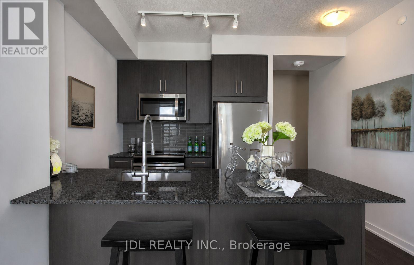 815 - 4055 Parkside Village Drive, Mississauga, Ontario  L5B 0K8 - Photo 2 - W13524648