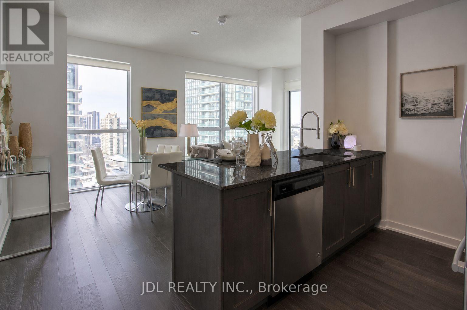 815 - 4055 Parkside Village Drive, Mississauga, Ontario  L5B 0K8 - Photo 1 - W13524648