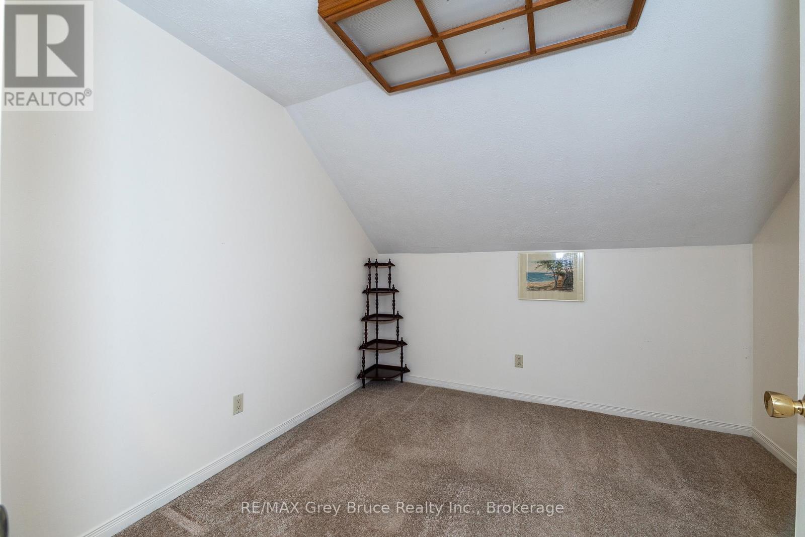 319144 Grey Road 1, Georgian Bluffs, Ontario N4K 0G2 - Photo 32 - X13527960