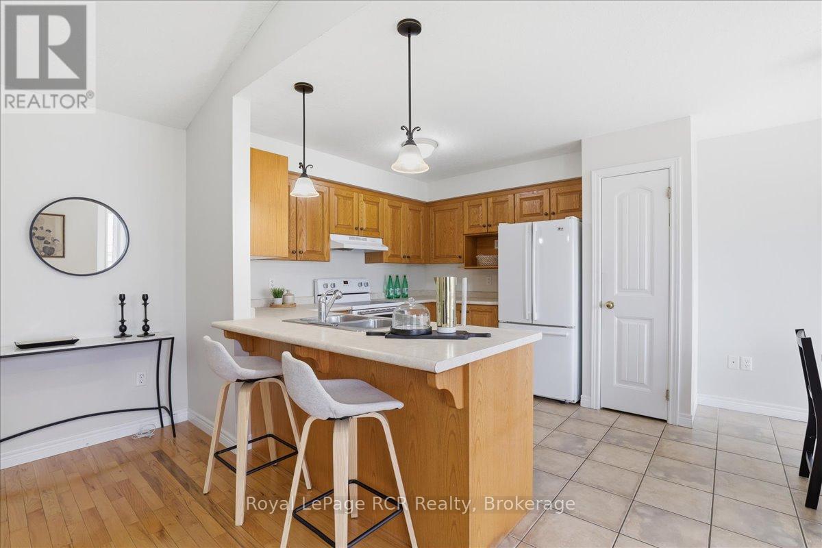 14 Parkside Street, Mapleton, Ontario  N0G 1B0 - Photo 13 - X13528240