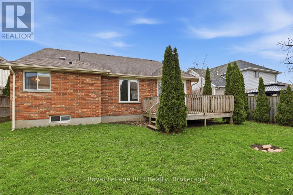 14 Parkside Street, Mapleton, Ontario  N0G 1B0 - Photo 38 - X13528240