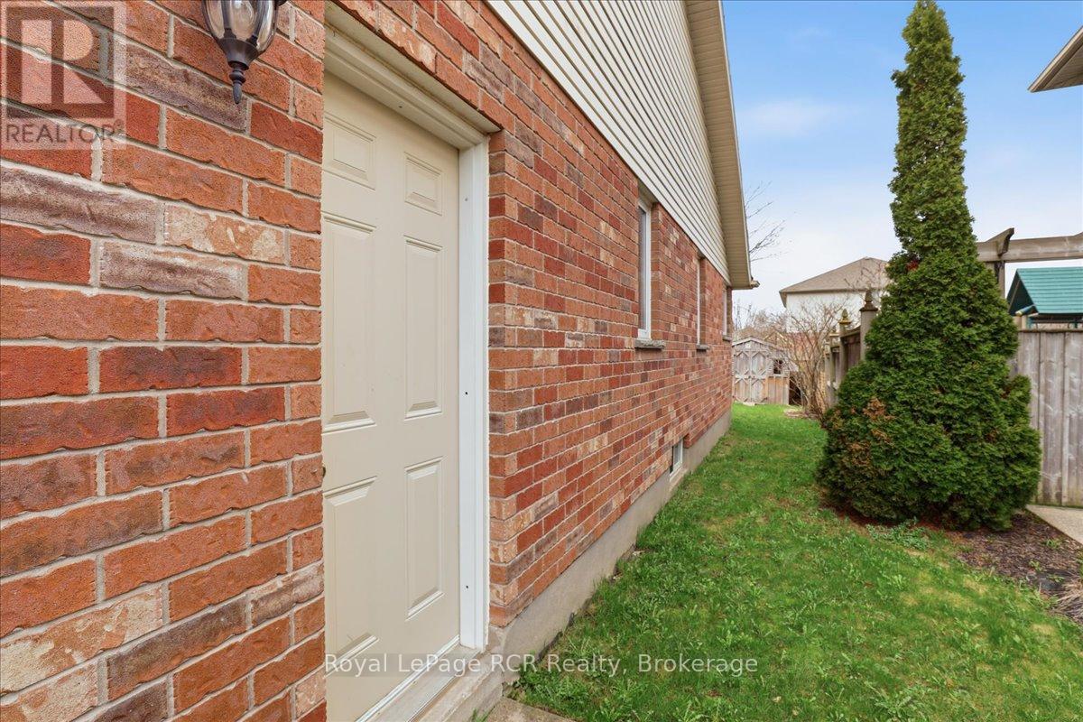 14 Parkside Street, Mapleton, Ontario  N0G 1B0 - Photo 39 - X13528240