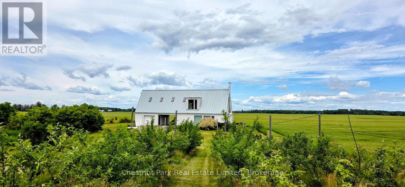 1558 Gilead Road, Prince Edward County, Ontario  K0K 1G0 - Photo 2 - X13528188