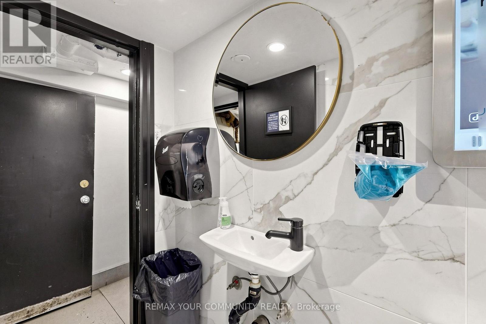383 Eglinton Avenue E, Toronto, Ontario  M4P 1M5 - Photo 41 - C13527936