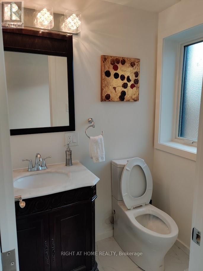 Upper - 116 Atlas Avenue, Toronto, Ontario  M6C 3P3 - Photo 11 - C13527958