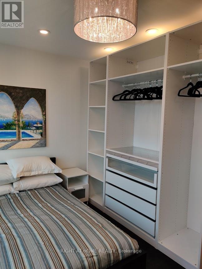 Upper - 116 Atlas Avenue, Toronto, Ontario  M6C 3P3 - Photo 15 - C13527958