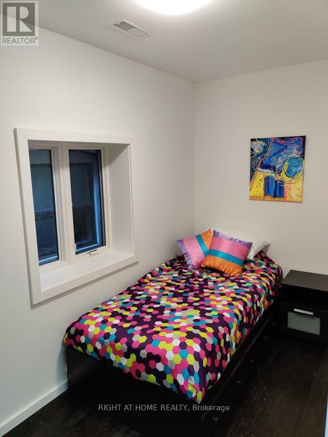 Upper - 116 Atlas Avenue, Toronto, Ontario  M6C 3P3 - Photo 19 - C13527958