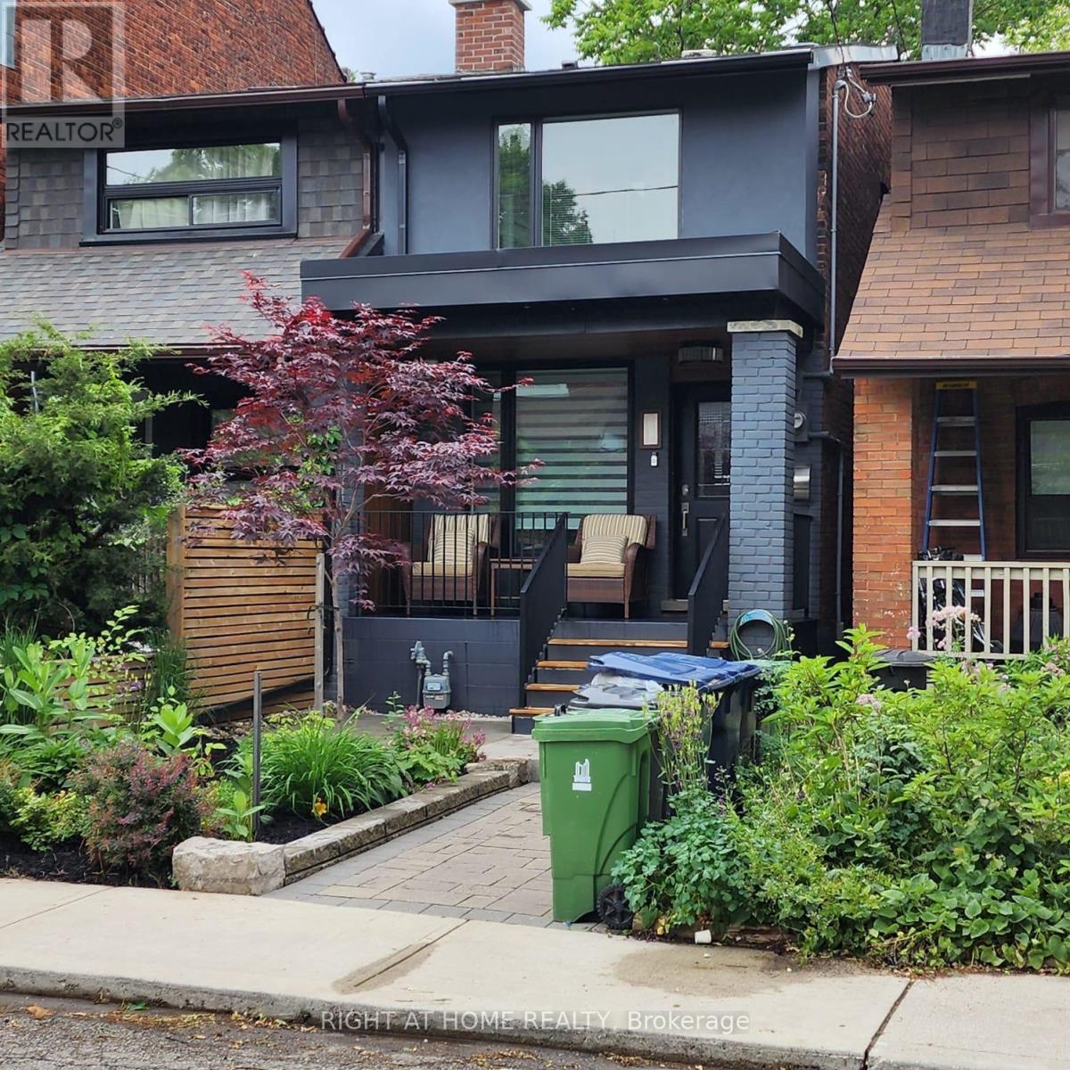 Upper - 116 Atlas Avenue, Toronto, Ontario  M6C 3P3 - Photo 2 - C13527958