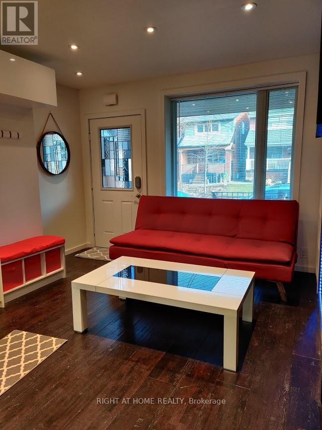 Upper - 116 Atlas Avenue, Toronto, Ontario  M6C 3P3 - Photo 4 - C13527958