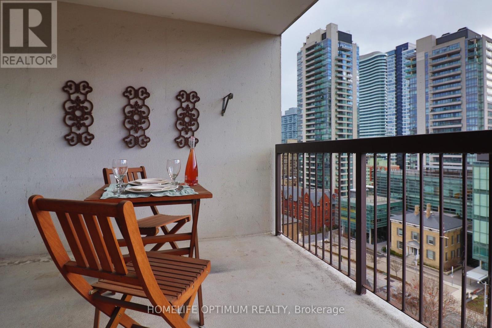 1208 - 77 Maitland Place, Toronto, Ontario  M4Y 2V6 - Photo 11 - C13527998