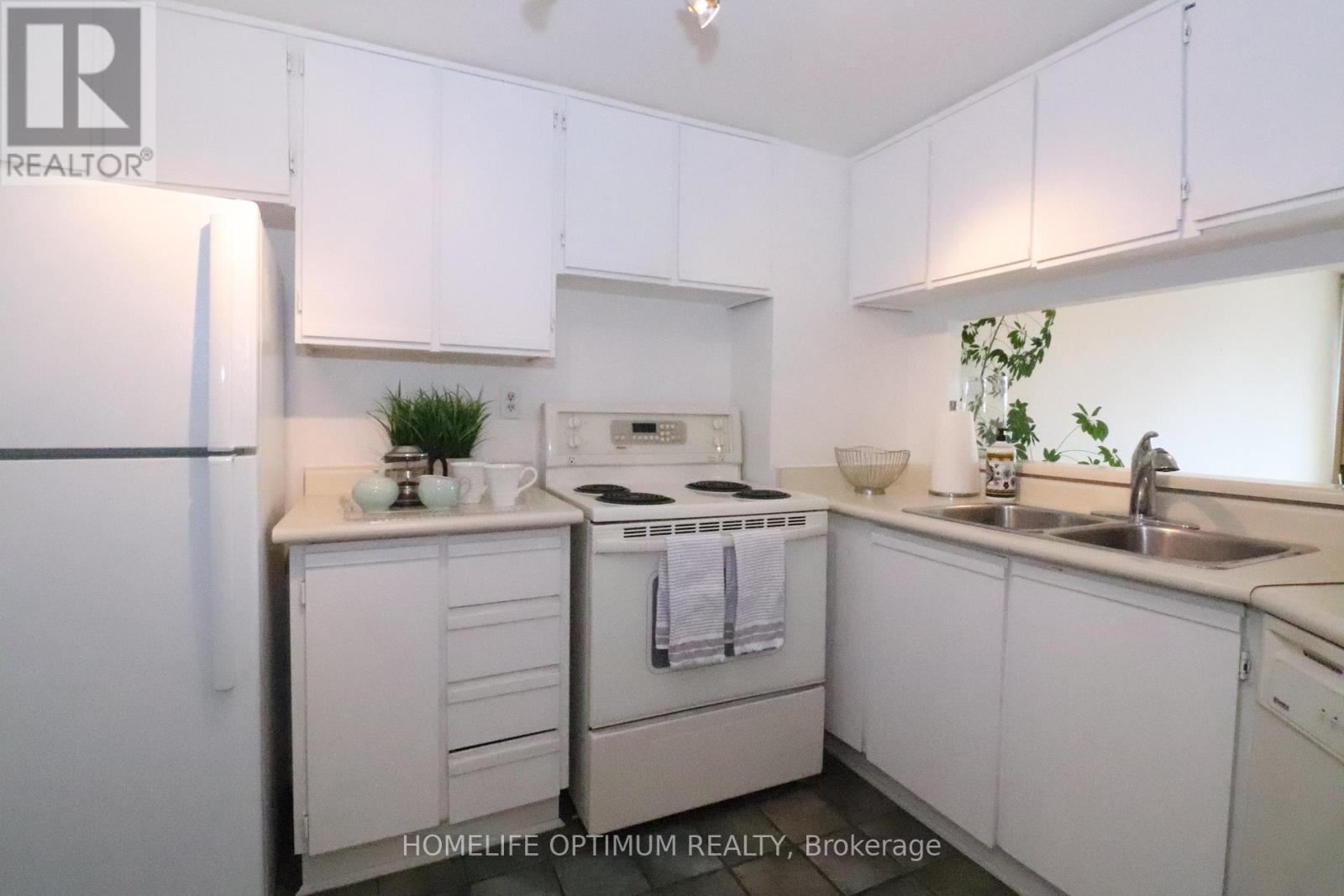1208 - 77 Maitland Place, Toronto, Ontario  M4Y 2V6 - Photo 6 - C13527998