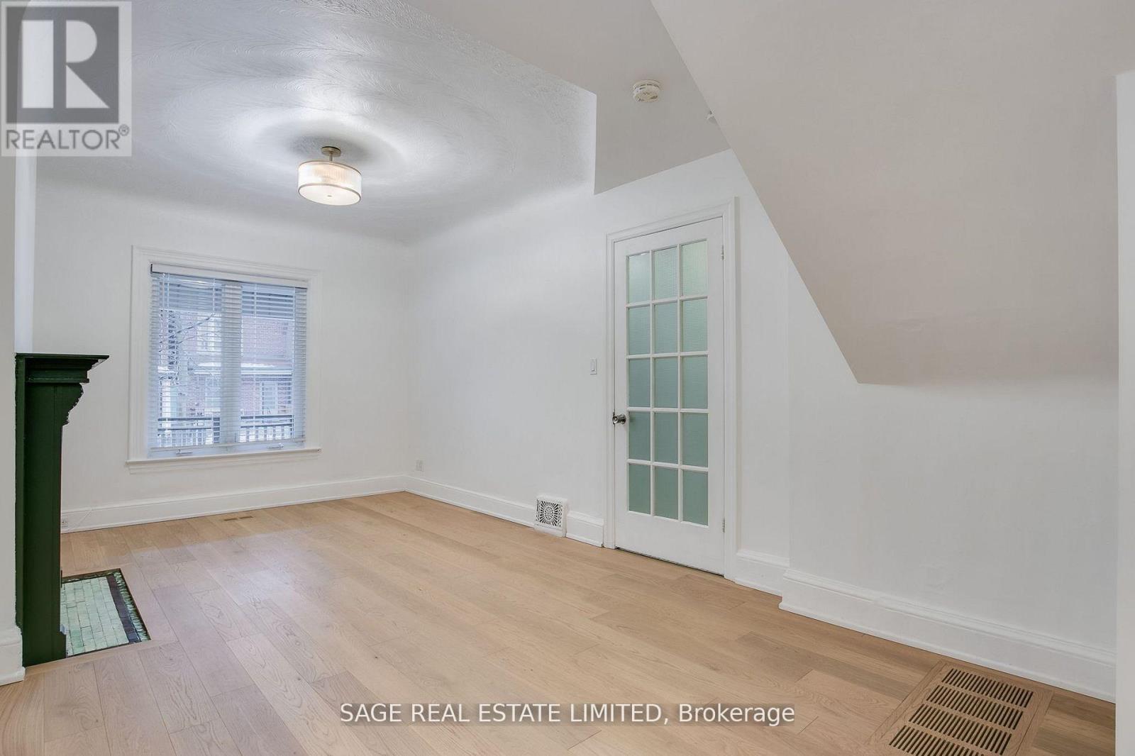 Main - 345 Markham Street, Toronto, Ontario  M6G 2K8 - Photo 9 - C13528070
