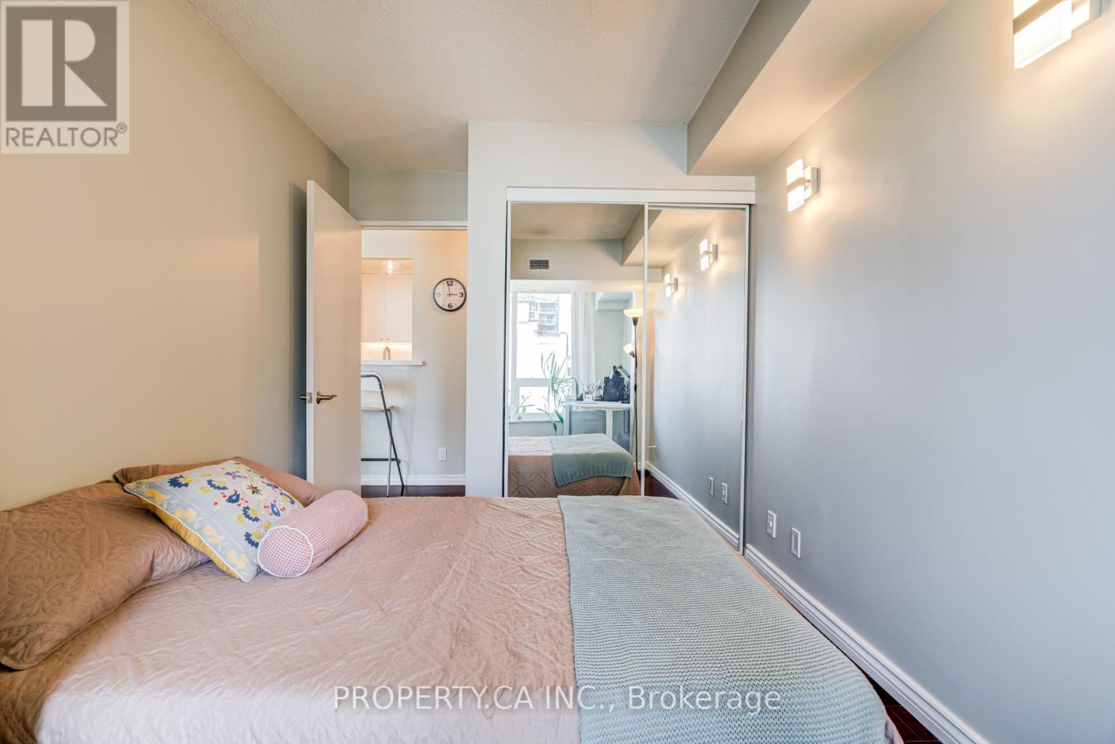 1008 - 92 King Street, Toronto, Ontario  M5C 2V8 - Photo 17 - C13528130