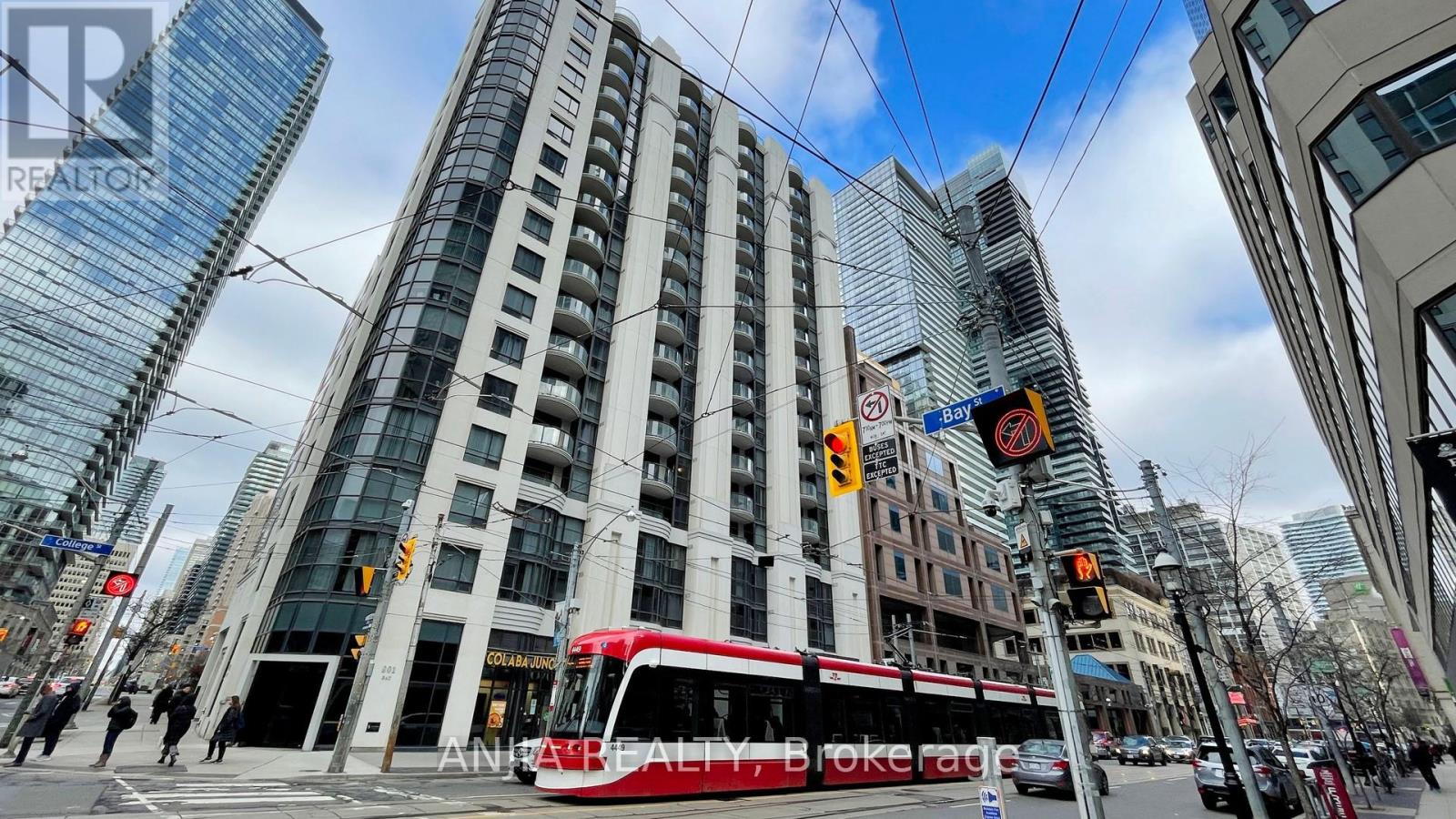 1502 - 801 BAY STREET, Toronto, Ontario