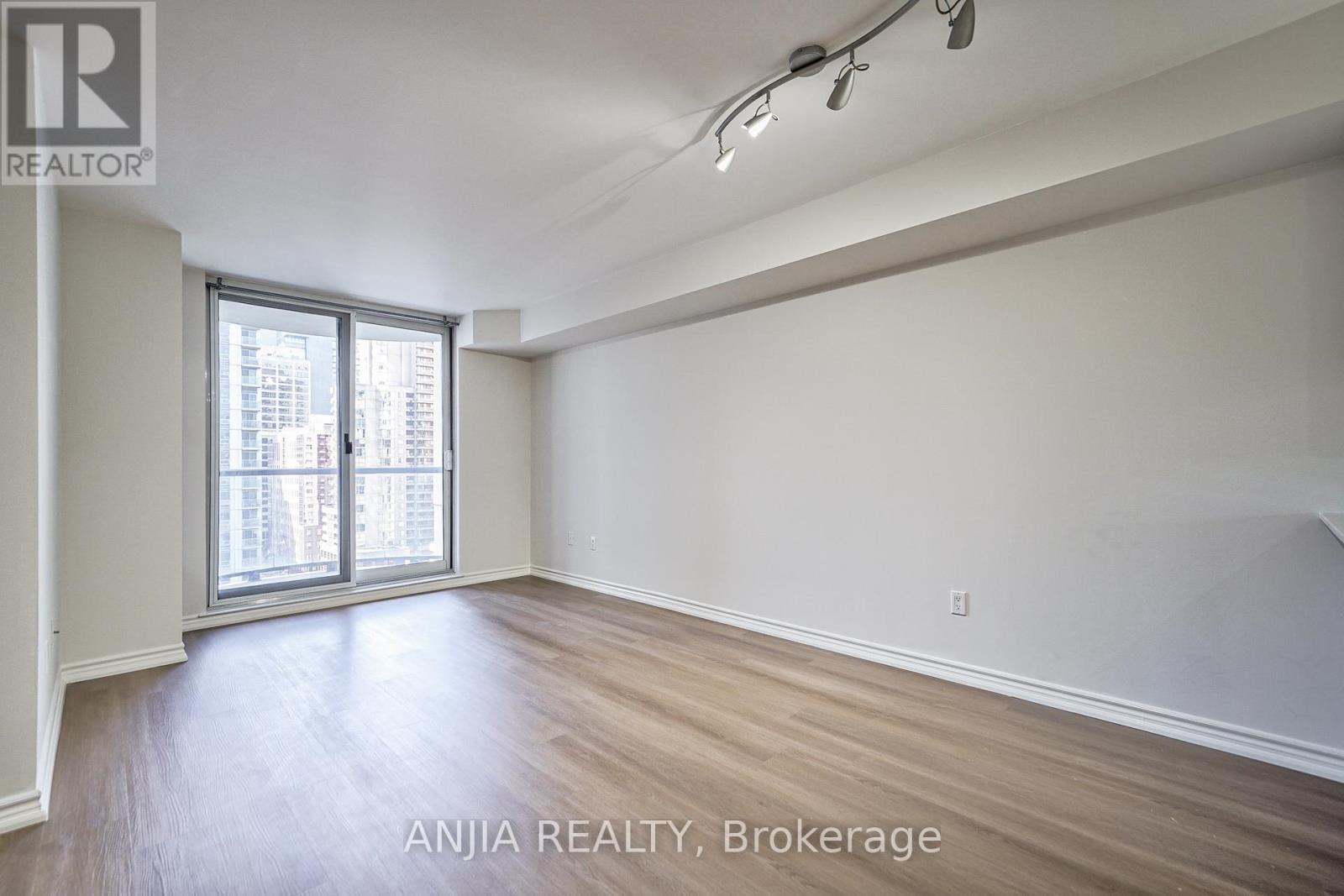 1502 - 801 Bay Street, Toronto, Ontario  M5S 1Y9 - Photo 12 - C13528162