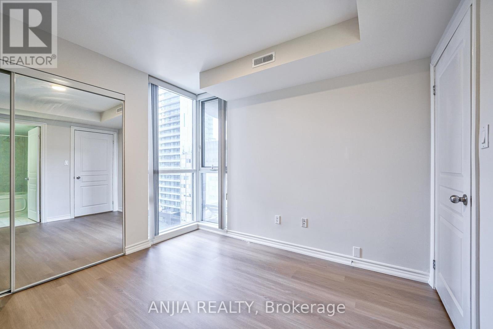 1502 - 801 Bay Street, Toronto, Ontario  M5S 1Y9 - Photo 17 - C13528162