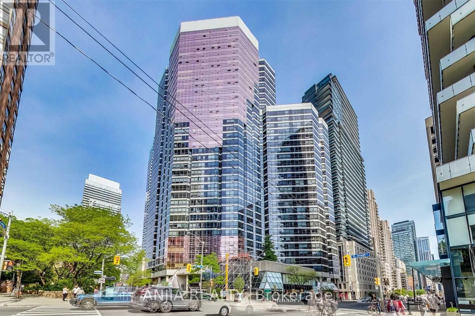 1502 - 801 Bay Street, Toronto, Ontario  M5S 1Y9 - Photo 2 - C13528162