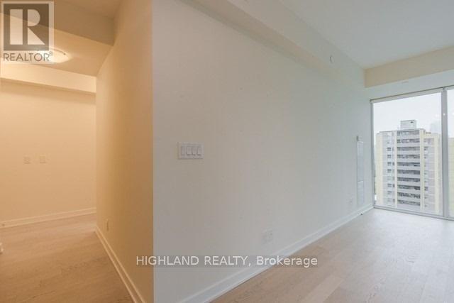 1307 - 17 Dundonald Street, Toronto, Ontario  M4Y 1K3 - Photo 4 - C13528228