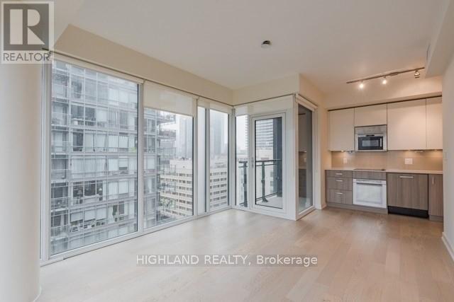 1307 - 17 Dundonald Street, Toronto, Ontario  M4Y 1K3 - Photo 7 - C13528228