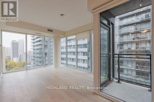 1307 - 17 Dundonald Street, Toronto, Ontario  M4Y 1K3 - Photo 9 - C13528228
