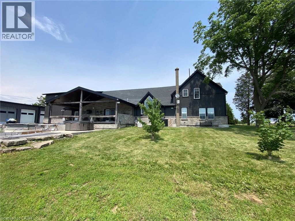 2784 SOUTH GRIMSBY RD 20 Unit# Upper, West Lincoln, Ontario